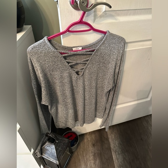 Ardene large long sleeve - Picture 1 of 2